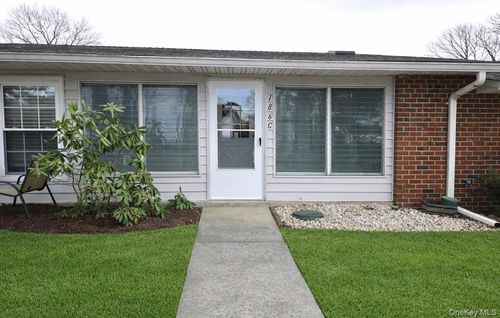 186C Ventry Ct, Ridge, NY, 11961-1283 | Card Image