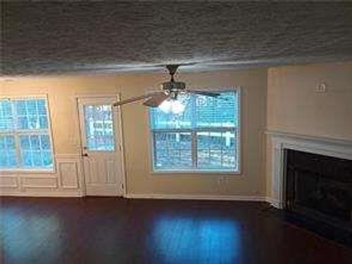 6398 Shadow Sq, Lithonia, GA, 30058-3273 | Card Image