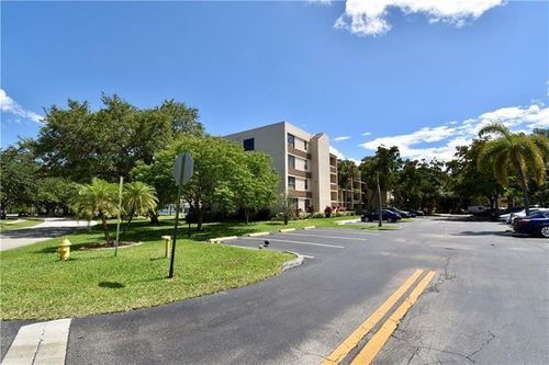 207-7500 Nw 1st Ct, Plantation, FL, 33317-2248 | Card Image