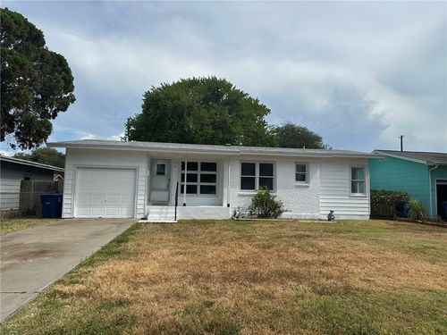 109 Holly Dr, Portland, TX, 78374-1429 | Card Image