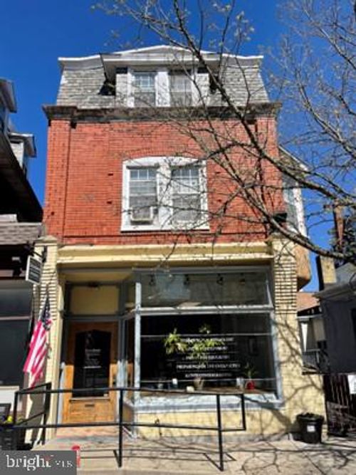 fl-1st-11 E E Butler Ave, AMBLER, PA, 19002-4513 | Card Image