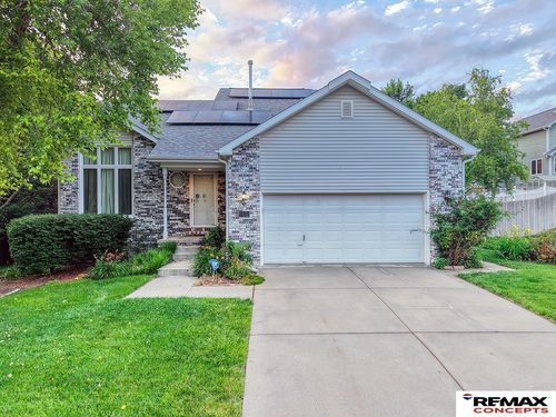 7432 Grand Oaks Dr, Lincoln, NE, 68516-4339 | Card Image