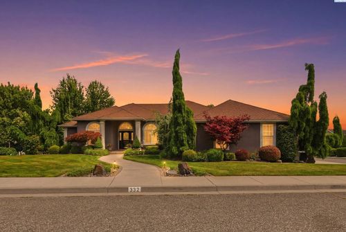 332 Falconridge St., Richland, WA, 99352 | Card Image