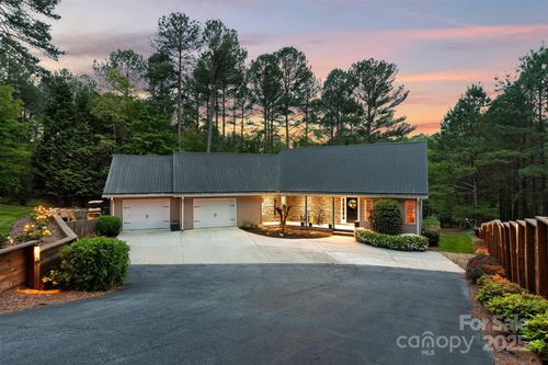 5690 Anchor Dr, Granite Falls, NC, 28630-8695 | Card Image