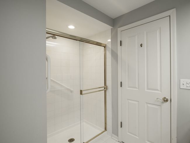 APT-409 - 3100 Lexington Ln, Home with 2 bedrooms, 2 bathrooms and 2 parking in Glenview IL | Image 43