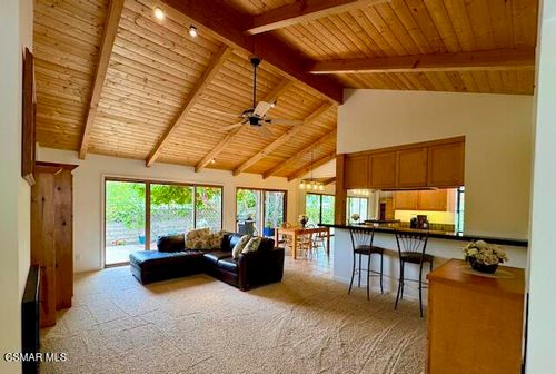 32304 Saddle Mountain Dr, Westlake Village, CA, 91361-3902 | Card Image