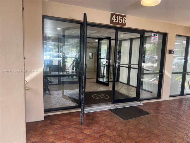 APT-309 - 4156 Inverrary Dr, Condo with 2 bedrooms, 2 bathrooms and null parking in Lauderhill FL | Image 4