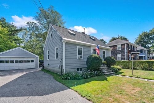 220 Pine St, South Portland, ME, 04106-2944 | Card Image