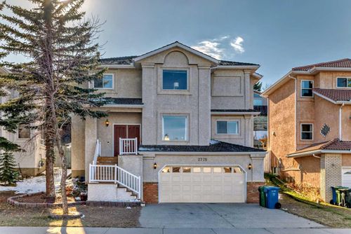 2775 Signal Hill Drive Sw, Home with 4 bedrooms, 3 bathrooms and 4 parking in Calgary AB | Card Image