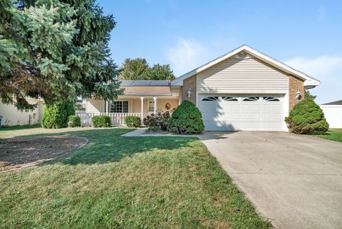 641 Jackson Ave, Bradley, IL, 60915-1449 | Card Image