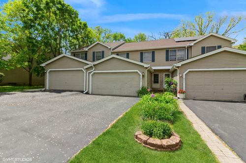 213 Pamela Dr, Bolingbrook, IL, 60440-1373 | Card Image