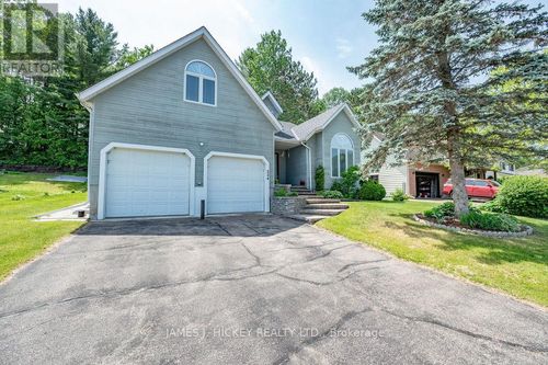 224 Thomas St, Deep River, ON, K0J1P0 | Card Image