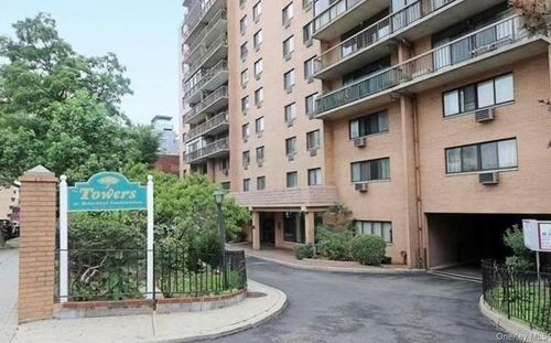 apt-4b-136-75 37th Ave, Flushing, NY, 11354-4127 | Card Image