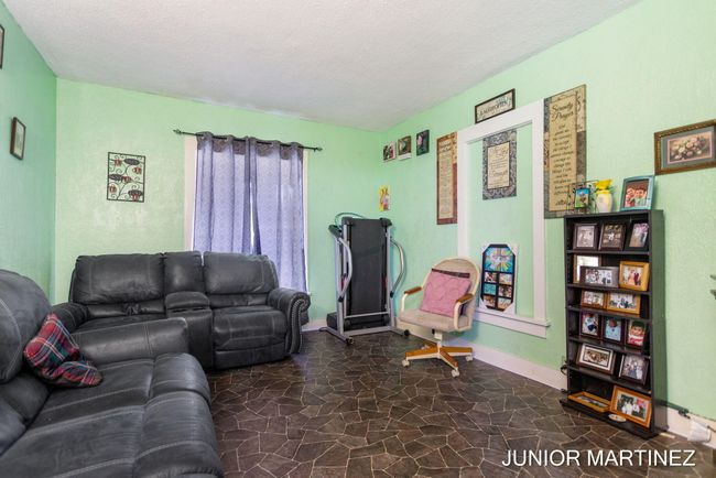 12-web-or-mls-303 E Pine St, Bloomingdal | Image 10