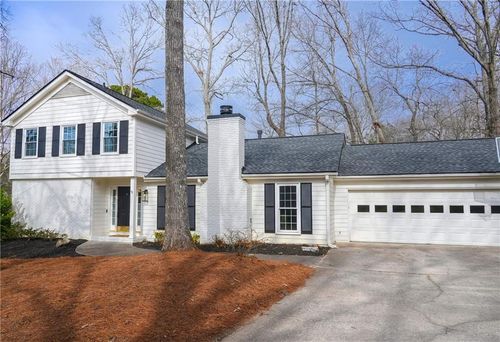 300 Woodchuck Ct, Roswell, GA, 30076-3633 | Card Image