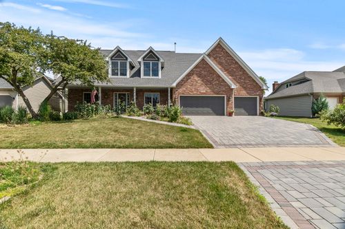 3560 Jeremy Ranch Ct, Naperville, IL, 60564-9304 | Card Image