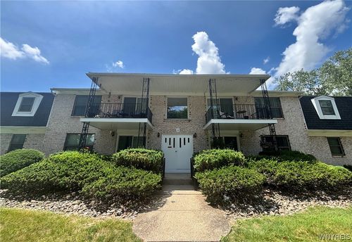 8-136 Denrose Dr, Amherst, NY, 14228-2636 | Card Image