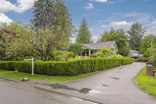 21695 River Rd, Maple Ridge, BC, V2X2B8 | Card Image