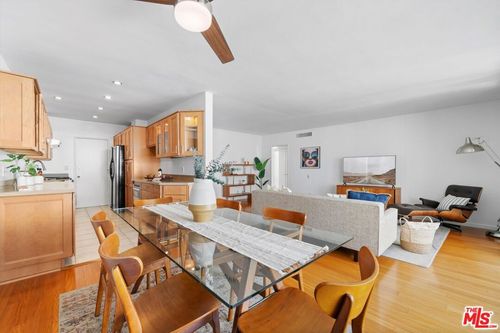 unit-305-7260 Hillside Ave, Los Angeles, CA, 90046-2345 | Card Image