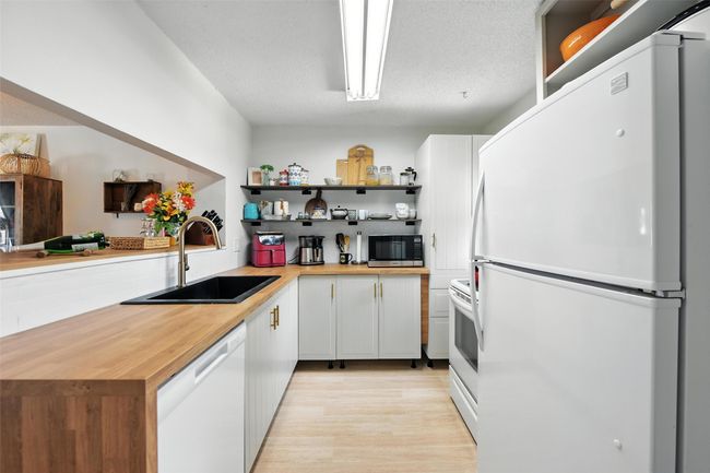 15 Abbey Rd, Townhouse with 2 bedrooms, 2 bathrooms and null parking in Euless TX | Image 9