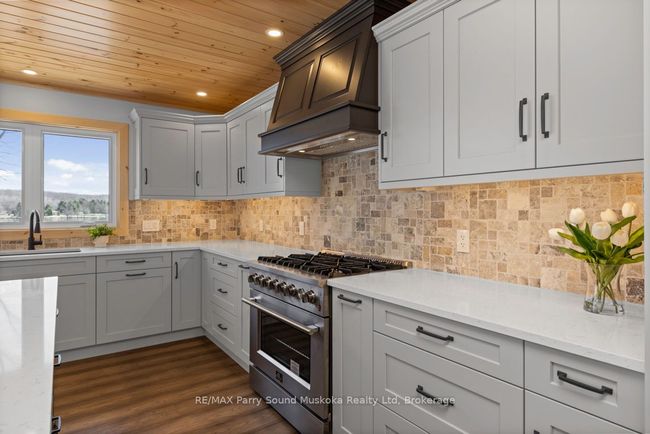 49 Hardies Rd, House other with 6 bedrooms, 3 bathrooms and 10 parking in Mckellar ON | Image 17