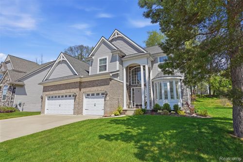 529 Napa Valley Dr, Milford, MI, 48381-1055 | Card Image