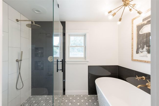 2802 Bernadette Ln, House other with 5 bedrooms, 4 bathrooms and 3 parking in Houston TX | Image 38