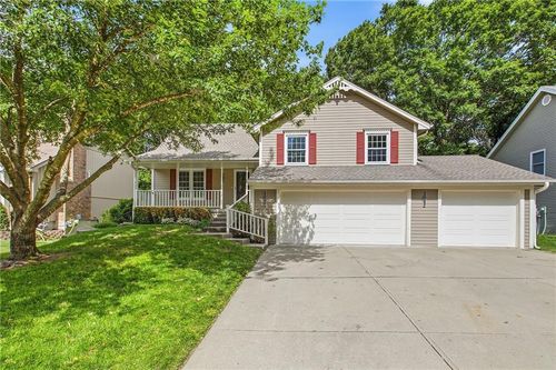 1310 Amesbury Ave, Liberty, MO, 64068-3238 | Card Image