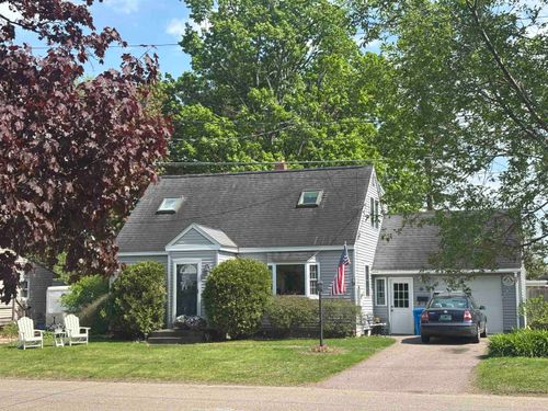 27 Browe Ct, Burlington, VT, 05408-1301 | Card Image