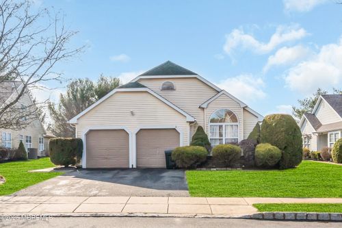 2674 Meadow Lake Dr, Toms River, NJ, 08755-2533 | Card Image