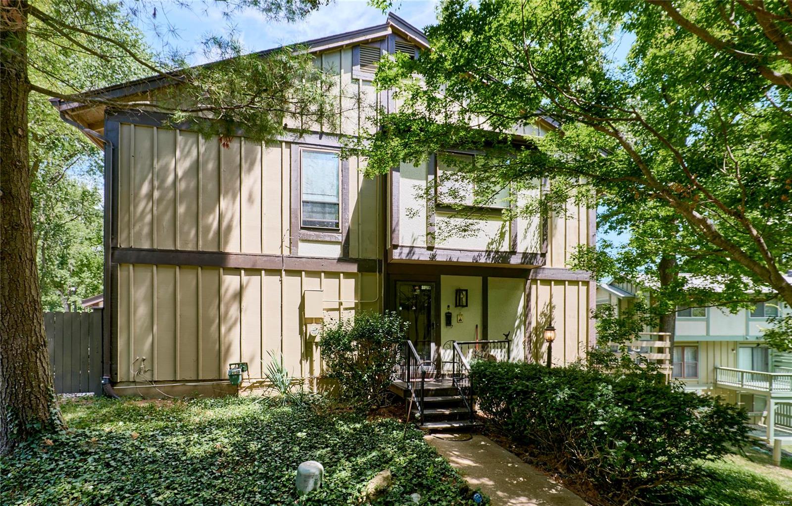 Sugartrail Dr, Saint Louis, MO 63136