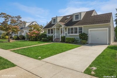 244 N Chestnut Street, House other with 4 bedrooms, 2 bathrooms and null parking in Massapequa NY | Image 2