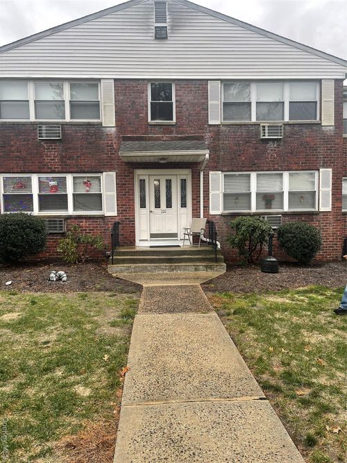 apt-c-221 N Middletown Rd, Pearl River, NY, 10965-1130 | Card Image