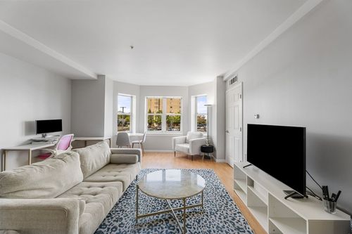unit-204-1 Cityview Ln, Quincy, MA, 02169-4675 | Card Image