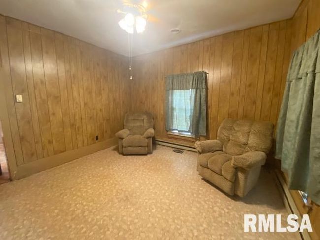 1072 Creal Springs Rd, House other with 2 bedrooms, 2 bathrooms and null parking in Creal Springs IL | Image 21