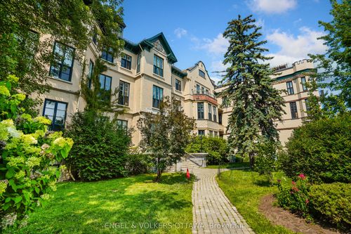 206-589 Rideau St, Ottawa, ON, K1N6A1 | Card Image