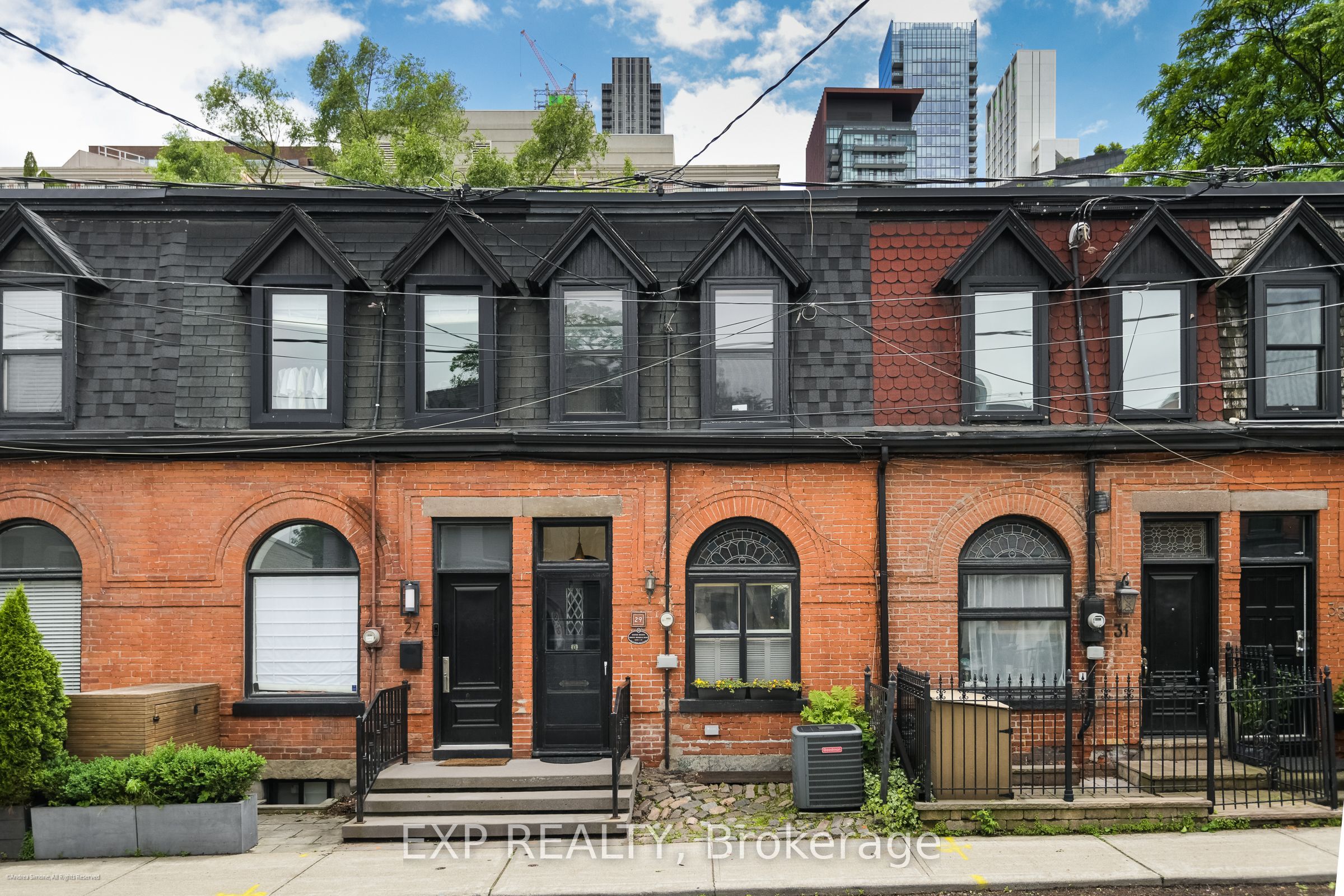 Residential in Toronto C02 2