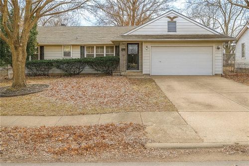 8219 E 85th Ter, Raytown, MO, 64138-3020 | Card Image