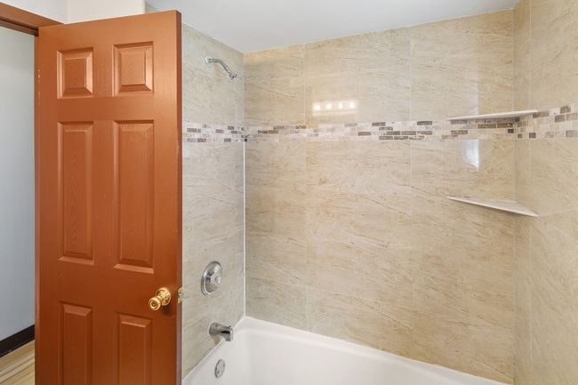 APT-2S - 18124 66 Th Ave, Condo with 2 bedrooms, 1 bathrooms and 1 parking in Tinley Park IL | Image 8