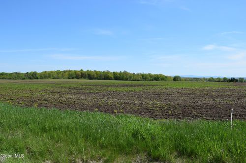 115 Farm To Market Road, Halfmoon, NY, 12118 | Card Image