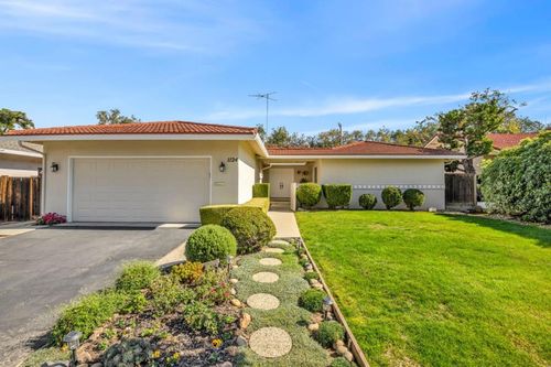 1124 Elmsford Dr, Cupertino, CA, 95014-4909 | Card Image