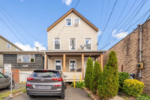 1007 Julia St, Elizabeth, NJ, 07201-1526 | Card Image