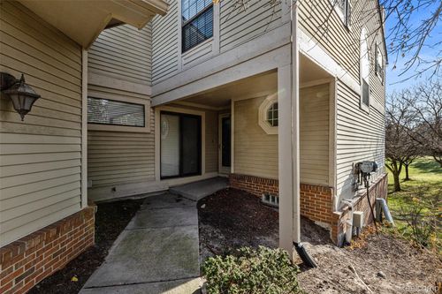 5611 Drake Hollow Dr W, West Bloomfield, MI, 48322-1275 | Card Image