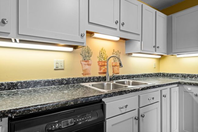 Kitchen | Image 23