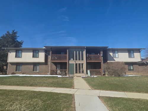 apt-3-703 Garden Cir, Streamwood, IL, 60107-6613 | Card Image