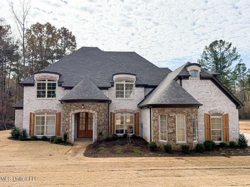 427 Poplar Ln, Holly Springs, MS, 38635-1005 | Card Image