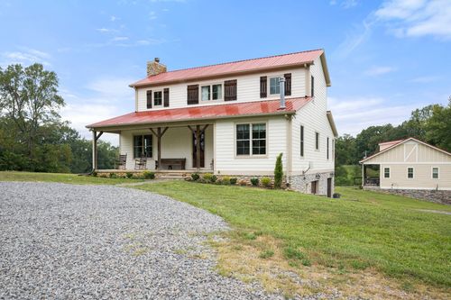 7680 Barnhill Rd, Primm Springs, TN, 38476-9642 | Card Image