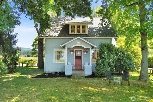 4749 Chuckanut Dr, Bow, WA, 98232-9265 | Card Image
