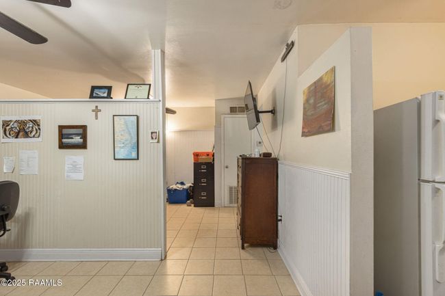 4-web-or-mls-201 S College Dr 107-4 | Image 6