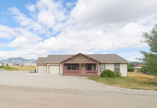 314 Buffalo Dr, West Yellowstone, MT, 59758-9005 | Card Image